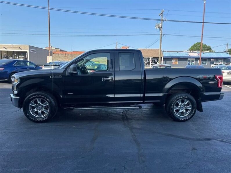 
								2015 Ford F-150 XLT full									