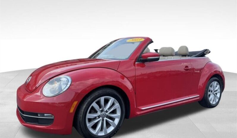 
								2013 Volkswagen Beetle Convertible 2.0 TDI full									