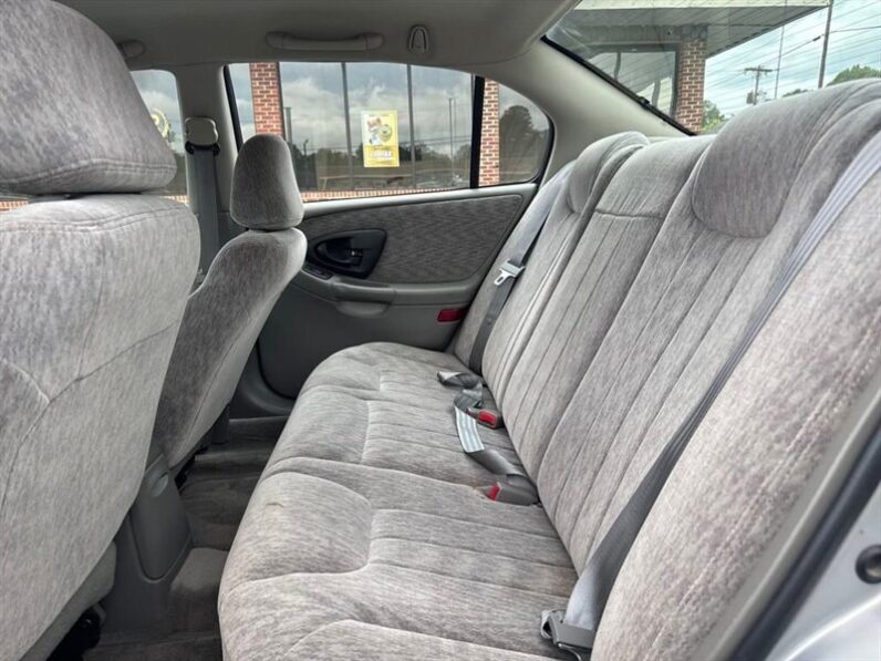 
								2000 Chevrolet Malibu LS full									