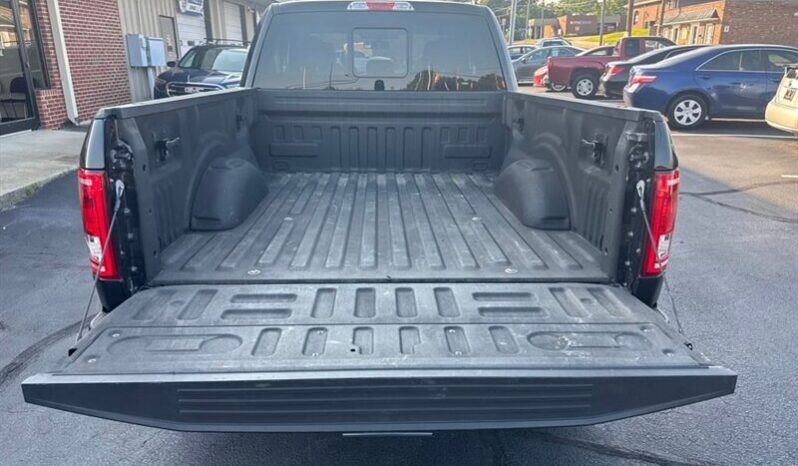 
								2015 Ford F-150 XLT full									