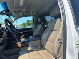 
										2016 Chevrolet Suburban LTZ full									