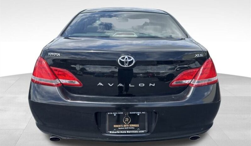 
								2006 Toyota Avalon XLS full									