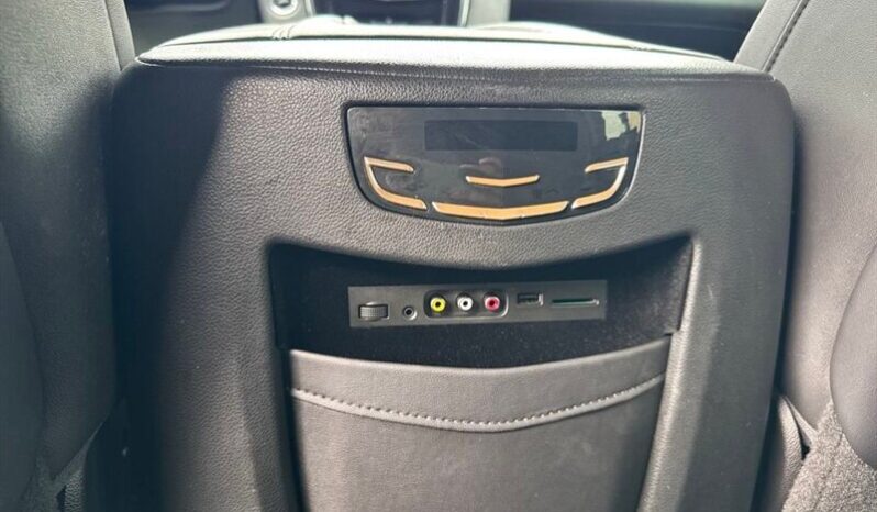 
								2016 Cadillac Escalade Luxury full									