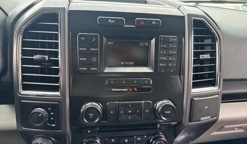
								2016 Ford F-150 XLT full									