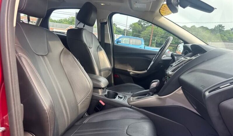 
								2012 Ford Focus SEL full									