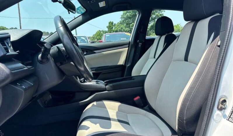 
								2017 Honda Civic Sport full									
