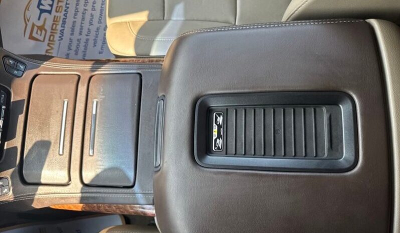 
								2016 Chevrolet Suburban LTZ full									