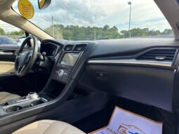 
										2017 Ford Fusion Titanium full									