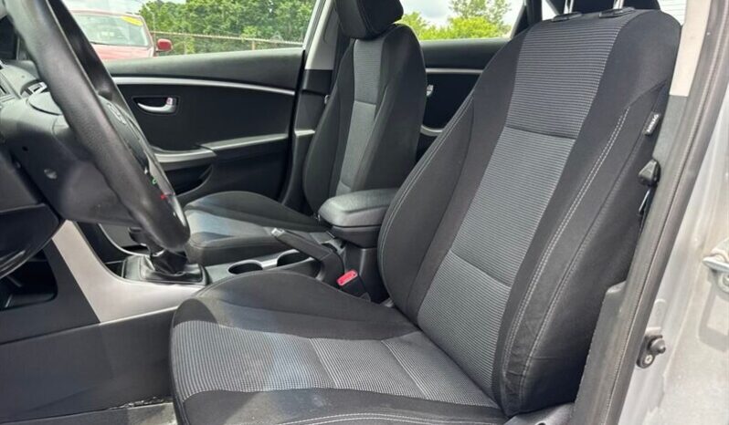 
								2014 Hyundai ELANTRA GT Base full									