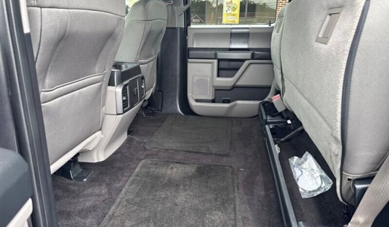 
								2016 Ford F-150 XLT full									