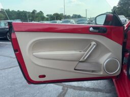 
										2013 Volkswagen Beetle Convertible 2.0 TDI full									