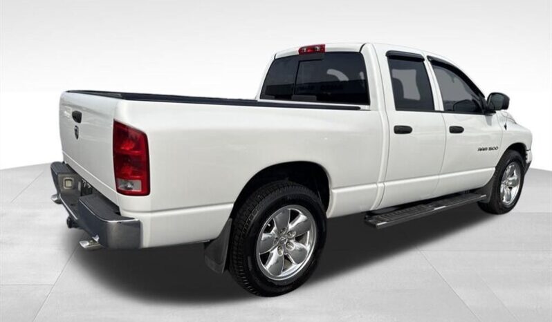 
								2005 Dodge Ram 1500 SLT full									
