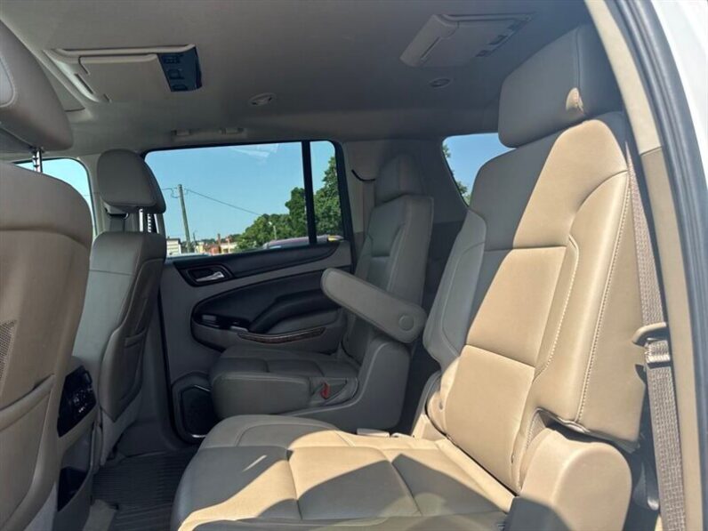 
								2016 Chevrolet Suburban LTZ full									