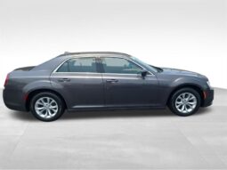 
										2015 Chrysler 300 Limited full									