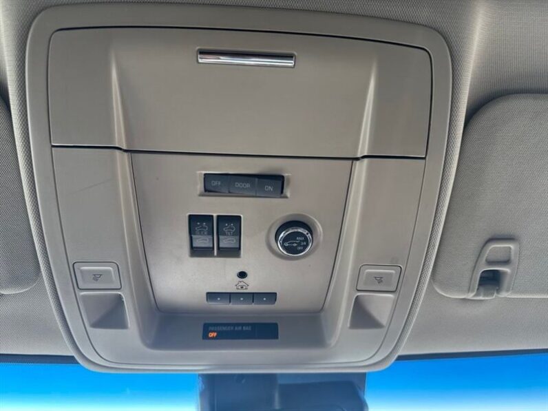 
								2016 Chevrolet Suburban LTZ full									