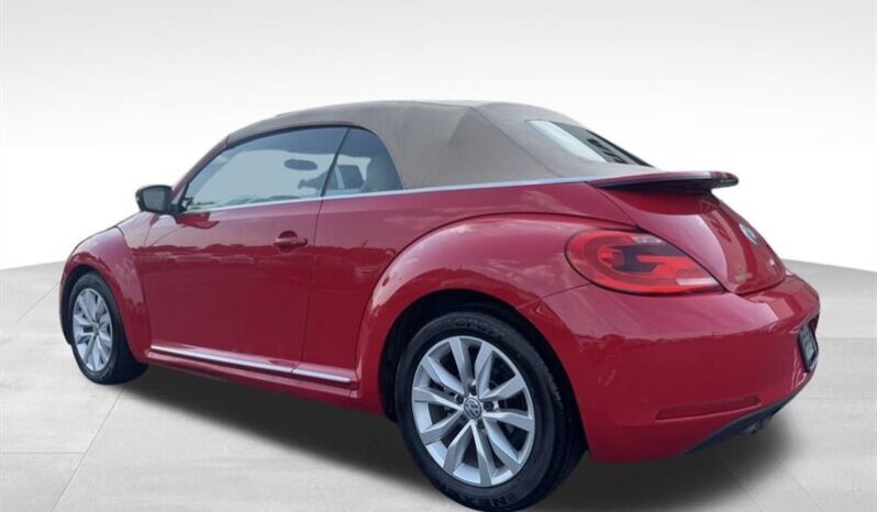 
								2013 Volkswagen Beetle Convertible 2.0 TDI full									