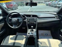 
										2017 Honda Civic Sport full									