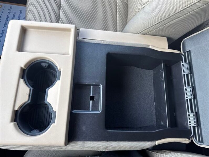 
								2015 Ford F-150 XLT full									