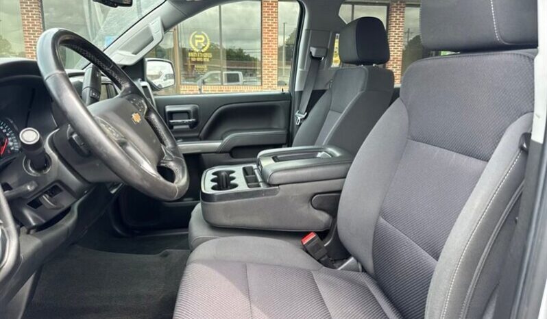 
								2018 Chevrolet Silverado 1500 LT LT1 full									