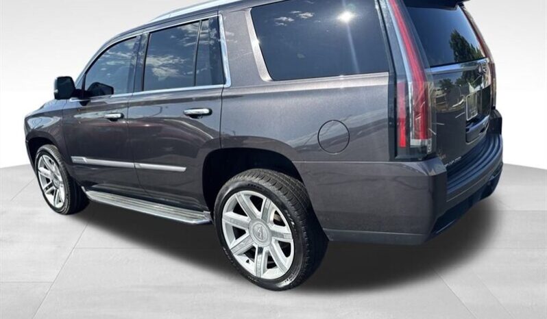 
								2016 Cadillac Escalade Luxury full									