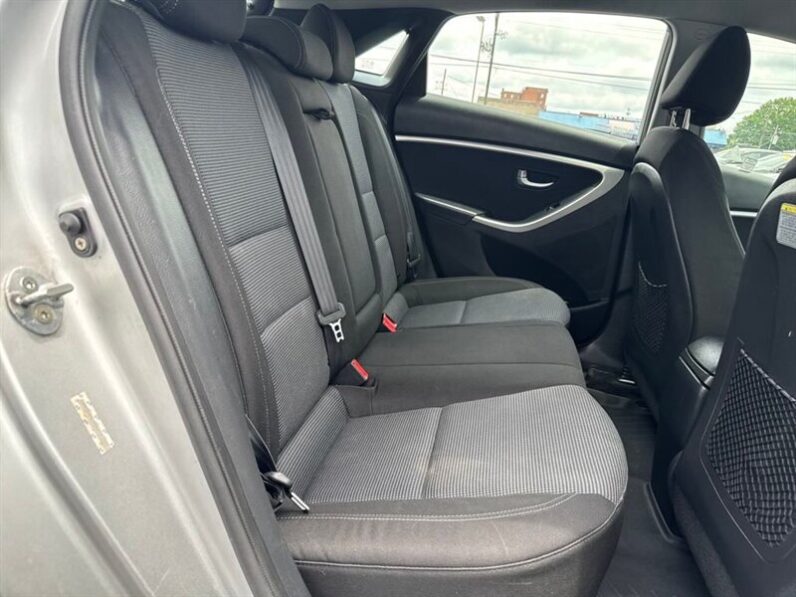 
								2014 Hyundai ELANTRA GT Base full									
