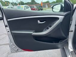 
										2014 Hyundai ELANTRA GT Base full									