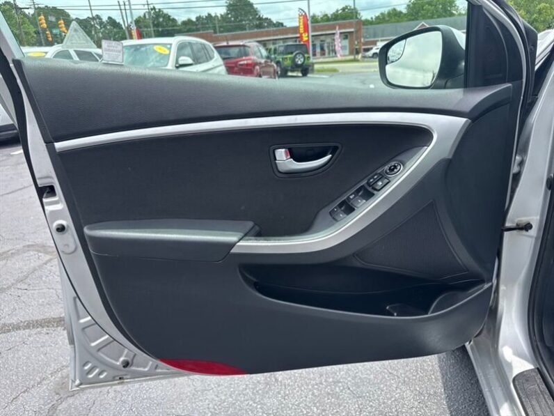 
								2014 Hyundai ELANTRA GT Base full									