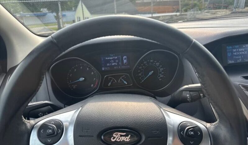 
								2012 Ford Focus SEL full									
