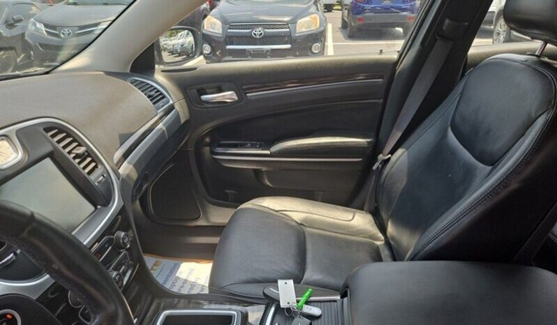 
								2015 Chrysler 300 Limited full									
