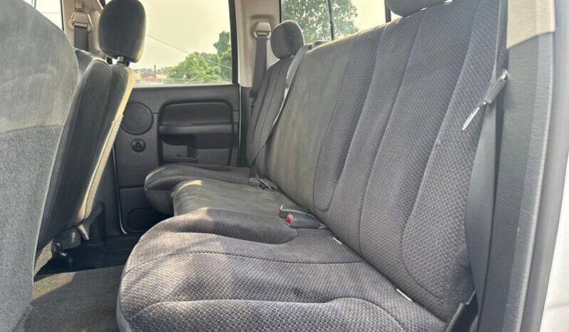 
								2005 Dodge Ram 1500 SLT full									