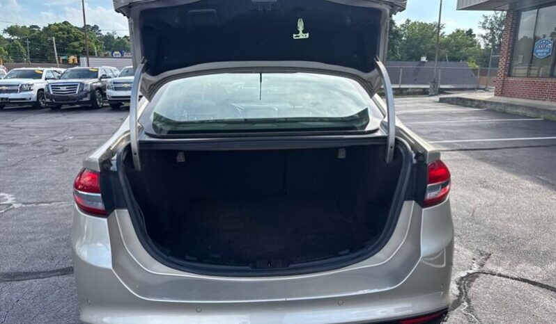
								2017 Ford Fusion Titanium full									