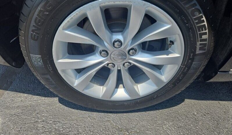 
								2015 Chrysler 300 Limited full									