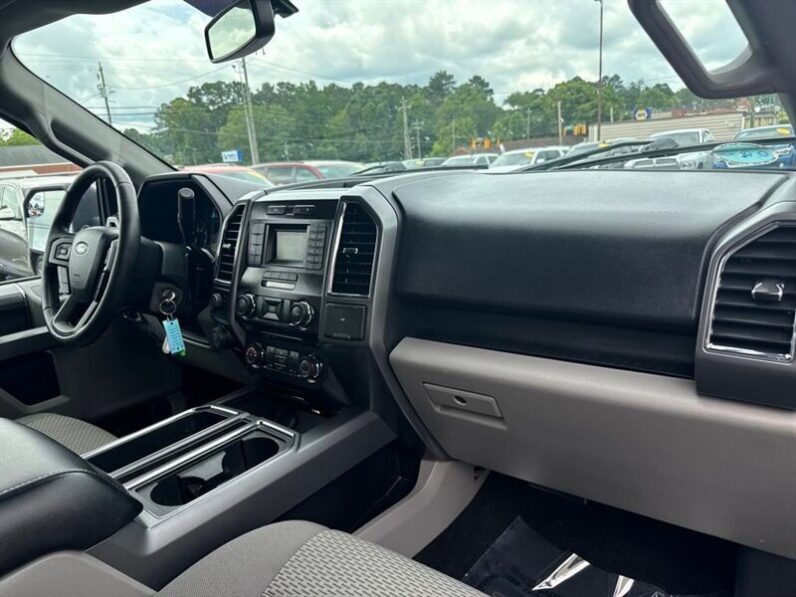 
								2016 Ford F-150 XLT full									