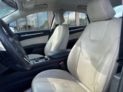 
										2017 Ford Fusion Titanium full									