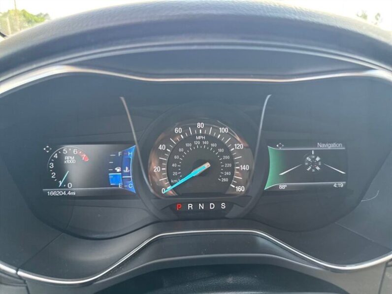 
								2017 Ford Fusion Titanium full									