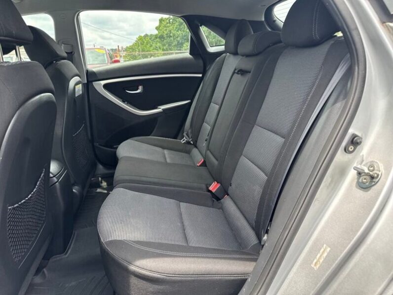 
								2014 Hyundai ELANTRA GT Base full									