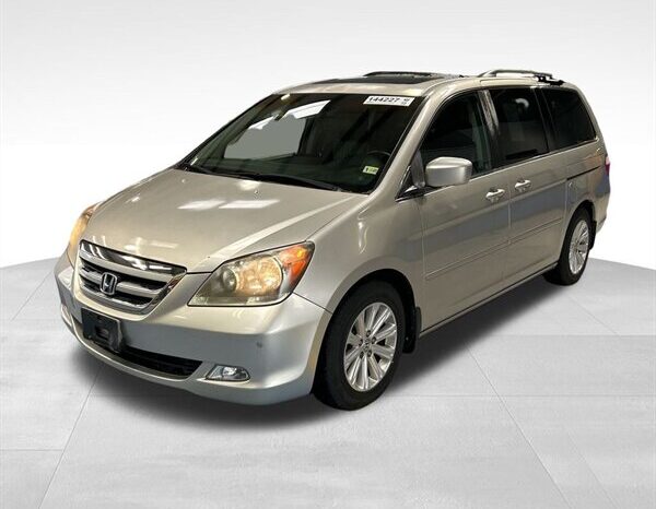 
								2005 Honda Odyssey Touring full									