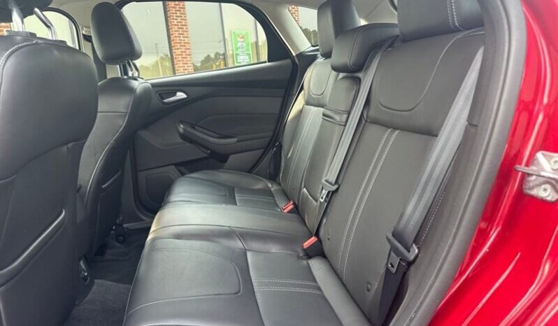 
								2012 Ford Focus SEL full									