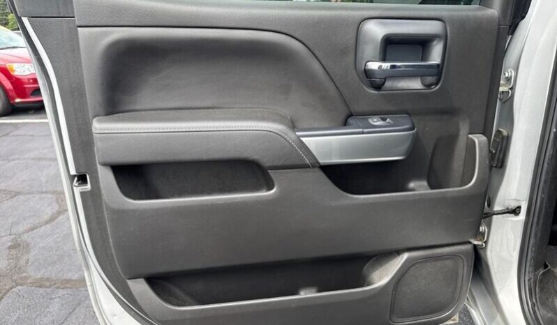 
								2018 Chevrolet Silverado 1500 LT LT1 full									