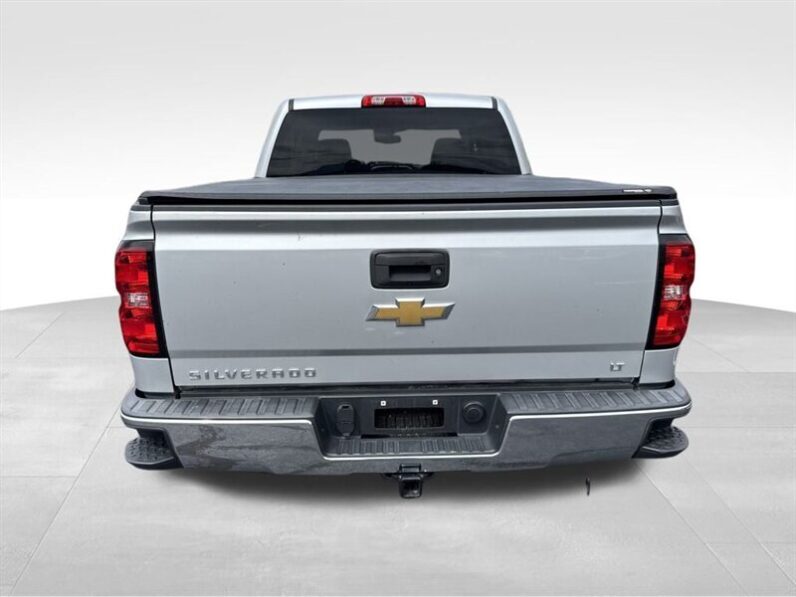 
								2018 Chevrolet Silverado 1500 LT LT1 full									