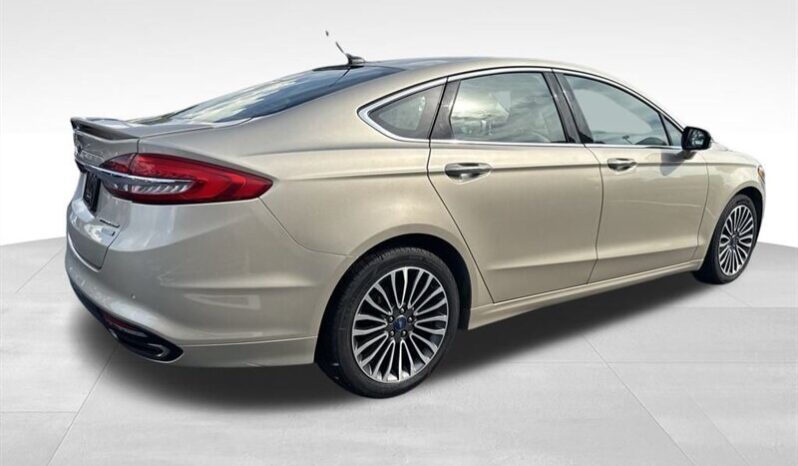 
								2017 Ford Fusion Titanium full									