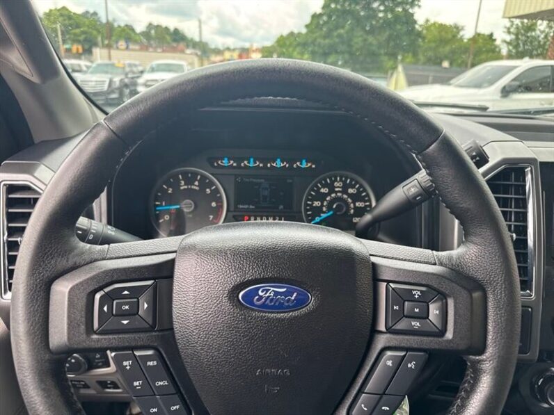 
								2016 Ford F-150 XLT full									