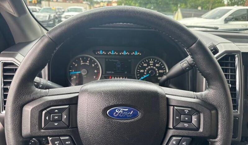 
								2016 Ford F-150 XLT full									