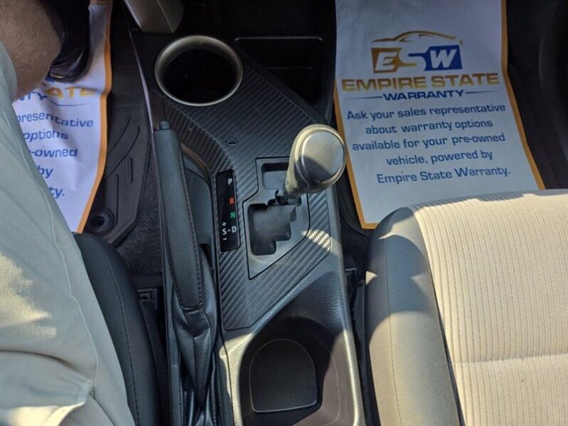 
								2014 Toyota RAV4 LE full									