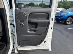 
										2005 Dodge Ram 1500 SLT full									