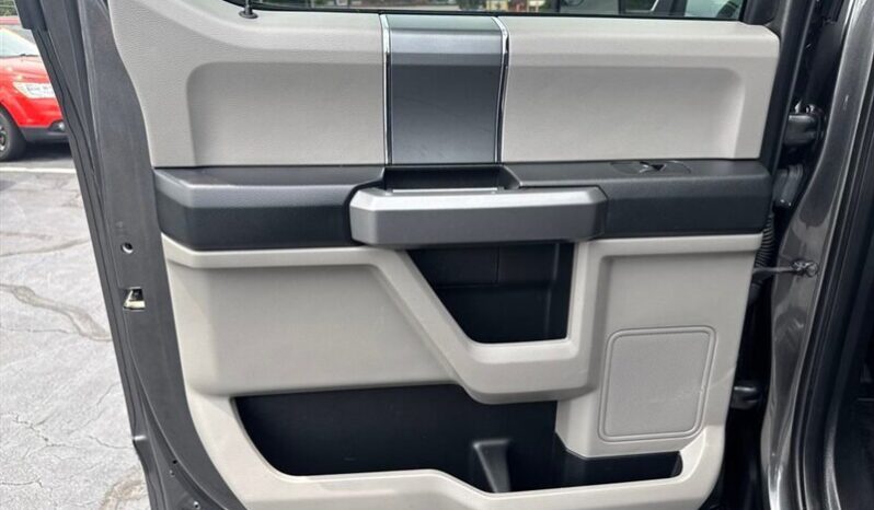 
								2016 Ford F-150 XLT full									