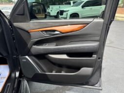 
										2016 Cadillac Escalade Luxury full									