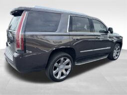 
										2016 Cadillac Escalade Luxury full									