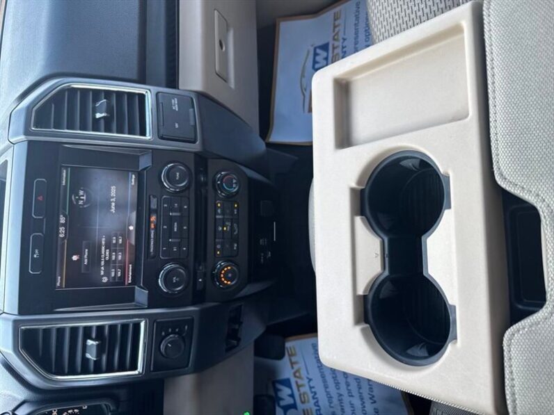 
								2015 Ford F-150 XLT full									
