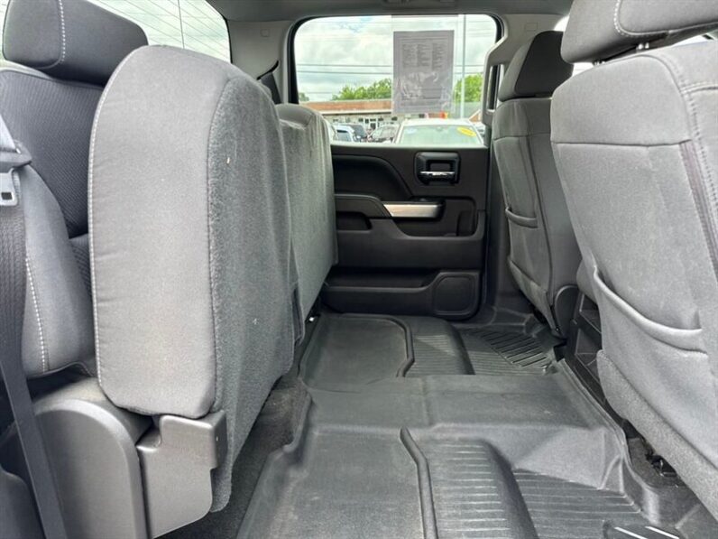 
								2018 Chevrolet Silverado 1500 LT LT1 full									